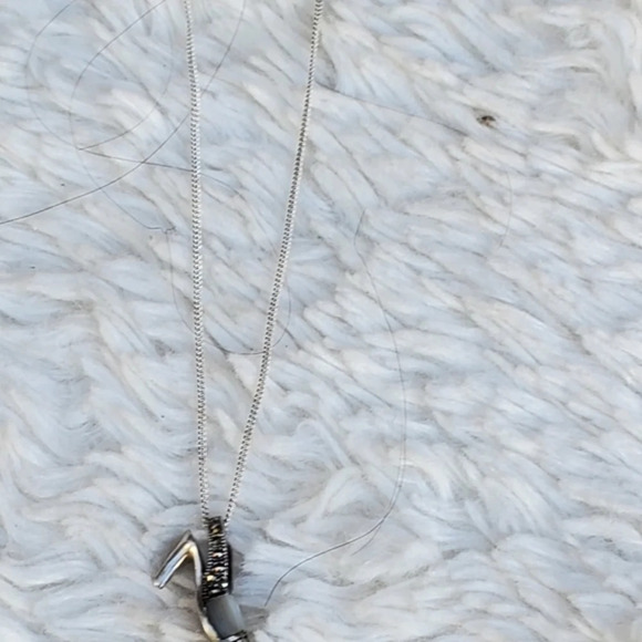 Sterling Silver Cinderella's‎ Slipper Necklace - Picture 4 of 5